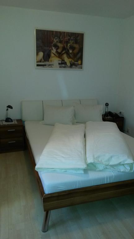 Pension Aurora Appiano Sulla Strada Del Vino Room photo