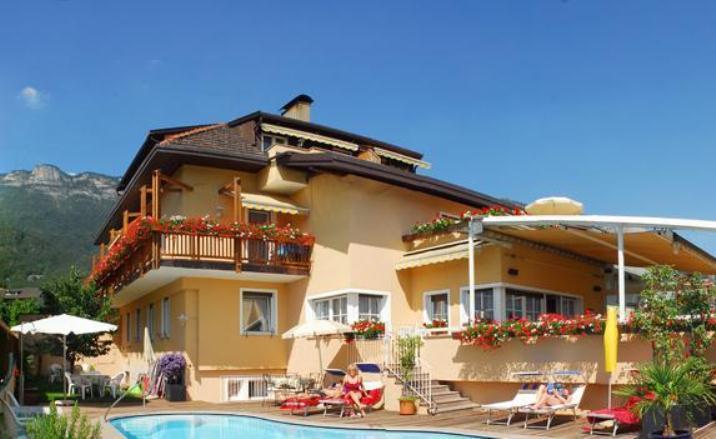 Pension Aurora Appiano Sulla Strada Del Vino Exterior photo